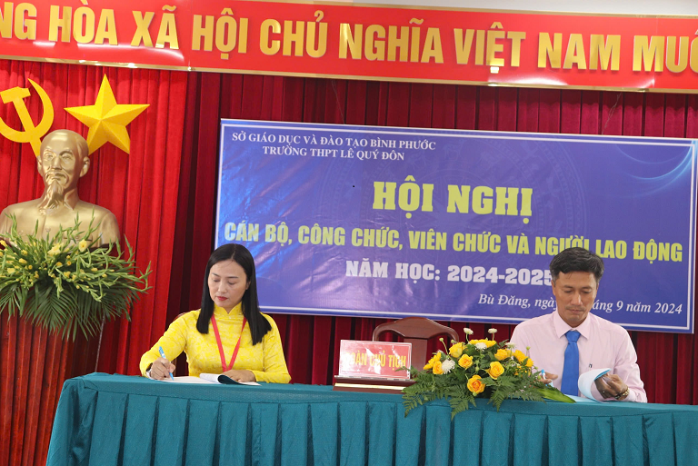 NHÀ TRƯỜNG VÀ CÔNG ĐOÀN  PHỐI HỢP TỔ CHỨC THÀNH CÔNG HỘI NGHỊ CÁN BỘ, VIÊN CHỨC VÀ NGƯỜI LAO ĐỘNG  NĂM HỌC 2024 – 2025