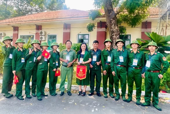 TRƯỜNG THPT LÊ QUÝ ĐÔN, XÃ NGHĨA TRUNG: ĐẠT GIẢI KHUYẾN KHÍCH TOÀN ĐOÀN TẠI HỘI THAO GIÁO DỤC QUỐC PHÒNG VÀ AN NINH