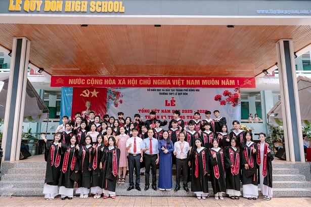 TRƯỜNG THPT LÊ QUÝ ĐÔN, XÃ NGHĨA TRUNG: LONG TRỌNG TỔ CHỨC  LỄ TỔNG KẾT NĂM HỌC 2025 – 2026 VÀ LỄ TRI ÂN – TRƯỞNG THÀNH, HỌC SINH KHỐI 12 NIÊN KHOÁ 2023-2026